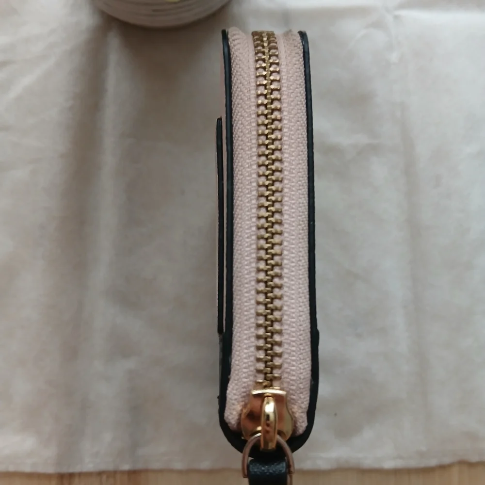 Kate Spade Blush Pale Pink & Black Wallet With Gold Accent! - Picture 3 of 8